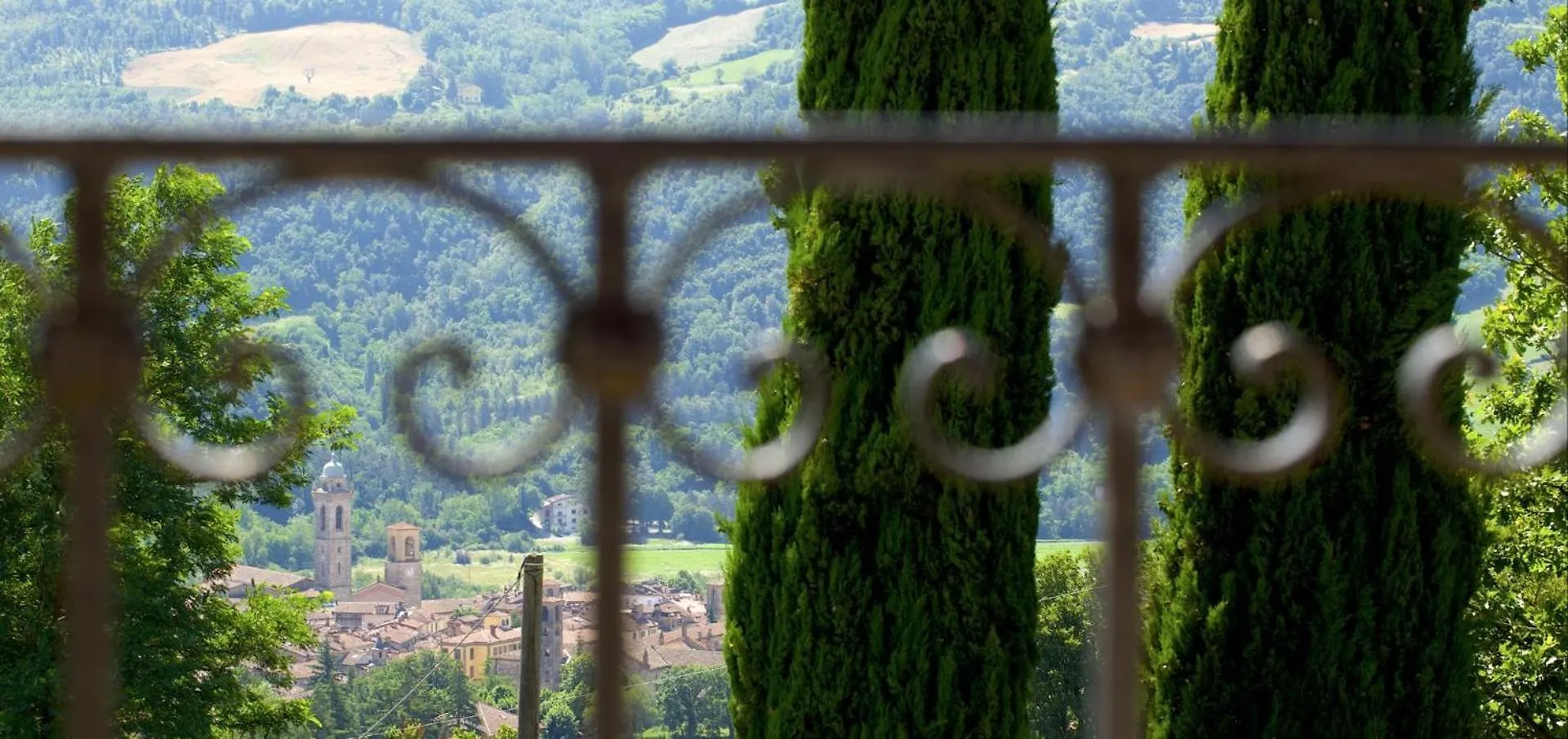 Villa Casa Del Bosco - Vista Mozzafiato & Parco 4 Ettari Bobbio