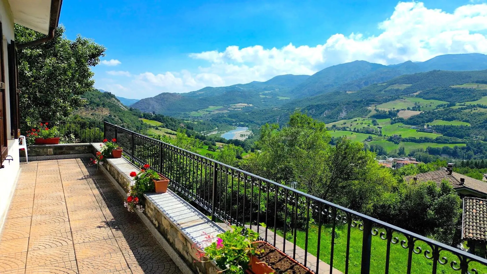 Vila Casa Del Bosco - Vista Mozzafiato & Parco 4 Ettari Bobbio